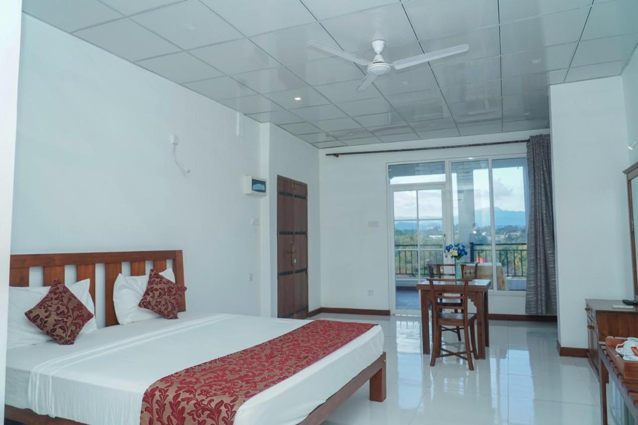 Elegance Range Resort كاندي المظهر الخارجي الصورة