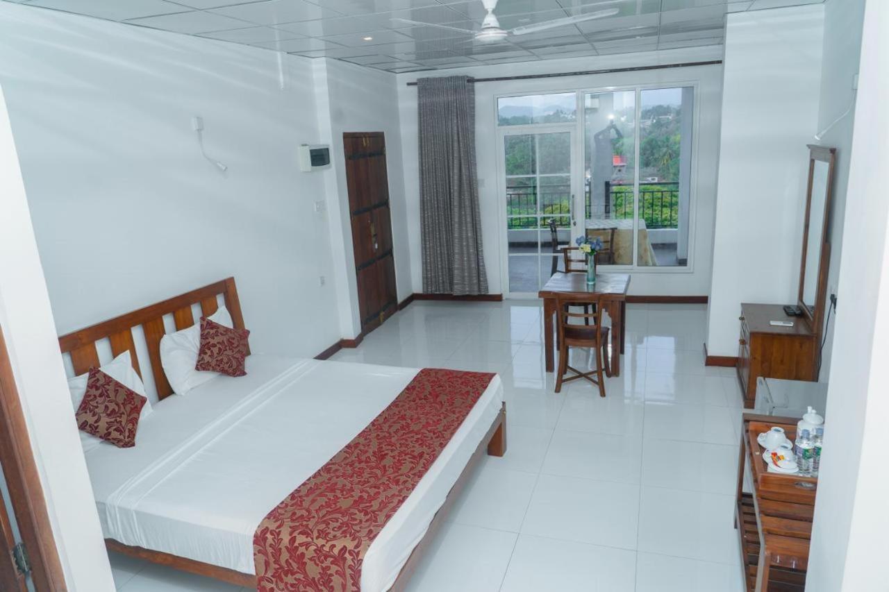Elegance Range Resort كاندي المظهر الخارجي الصورة