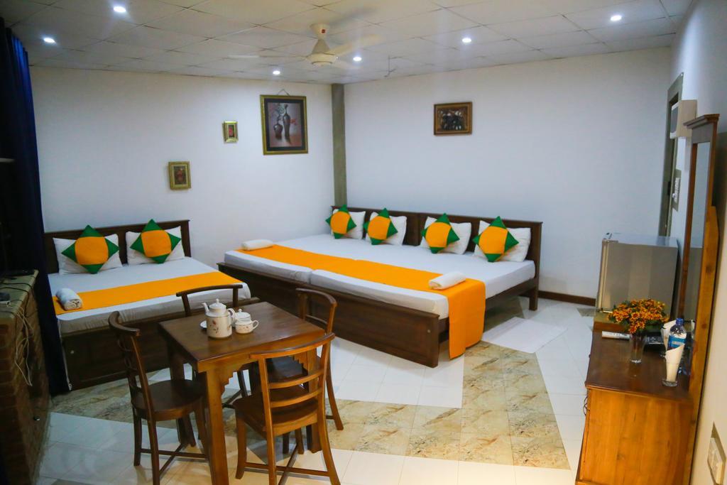 Elegance Range Resort كاندي المظهر الخارجي الصورة
