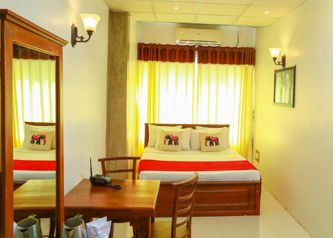 Elegance Range Resort كاندي المظهر الخارجي الصورة